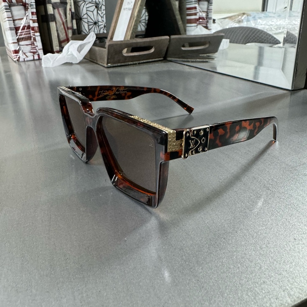 Unisex LV Sunglasses